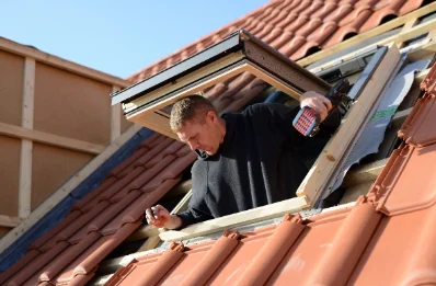 Pose de fenêtres de toit Velux à Molinot
